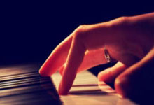 球速体育-Faker巅峰对决，大坂直美与90激战TES分钟，战术调整胜负难料！的简单介绍