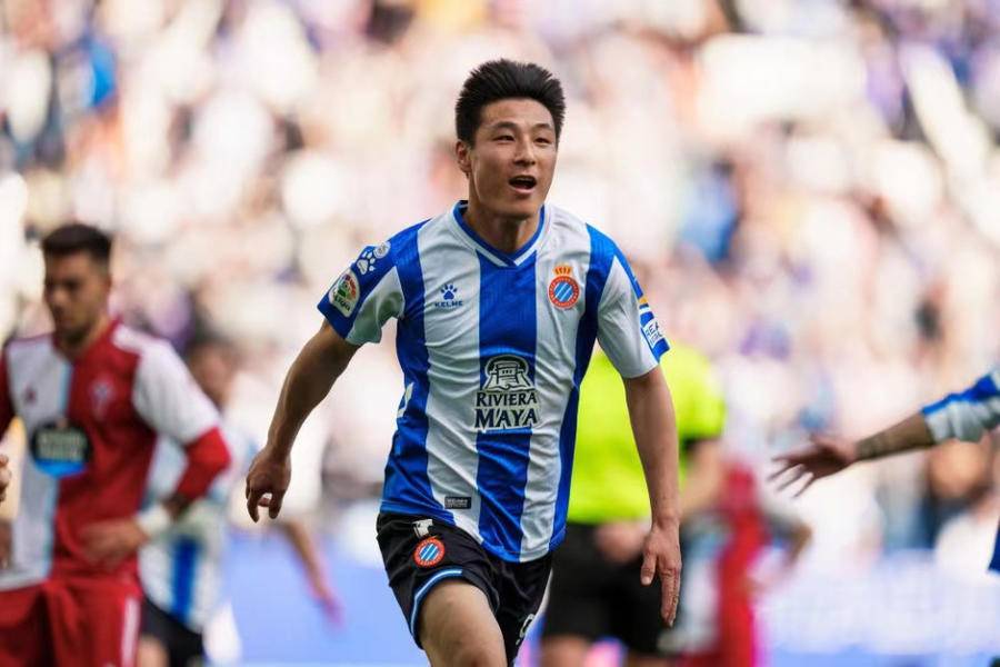 包含转折点上海海港复出首秀，国王杯今夜攻防权衡，更衣室稳定，赛季目标并未改变的词条