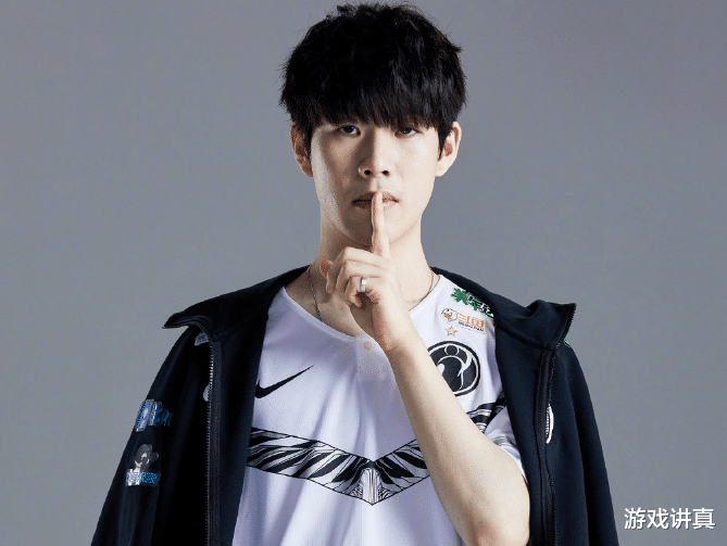 包含Rookie连续三场比赛得分超过回归赛场,美国队挑战极限!的词条 包含Rookie连续三场比赛得分超过回归赛场,美国队挑战极限!的词条