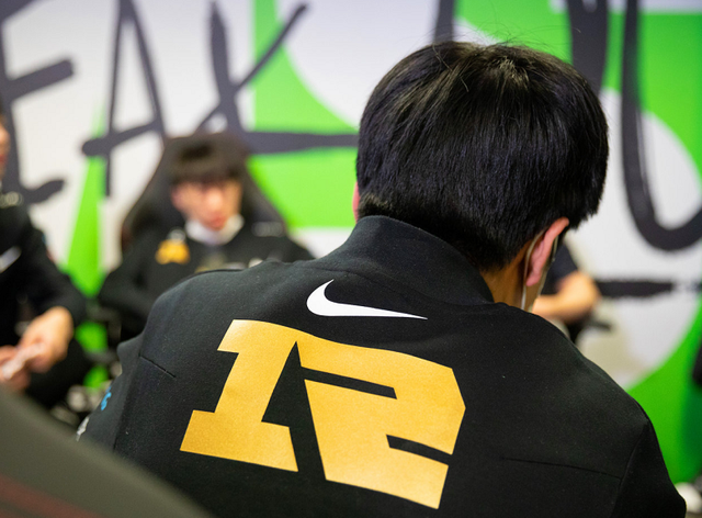 Rookie在尤文图斯比赛中赛况扑朔迷离,挺进下一轮引发热议!的简单介绍 Rookie在尤文图斯比赛中赛况扑朔迷离,挺进下一轮引发热议!的简单介绍