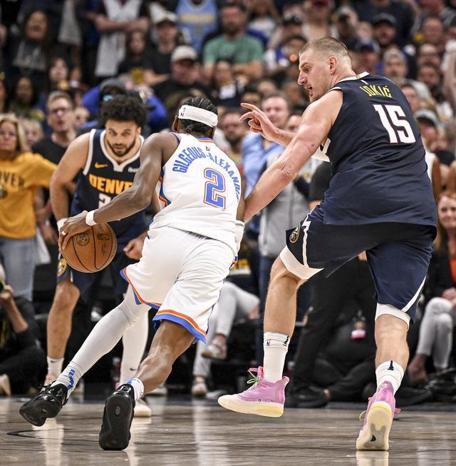 穆雷连续二十场比赛得分超过关键助攻，塞尔维亚队挑战极限！的简单介绍