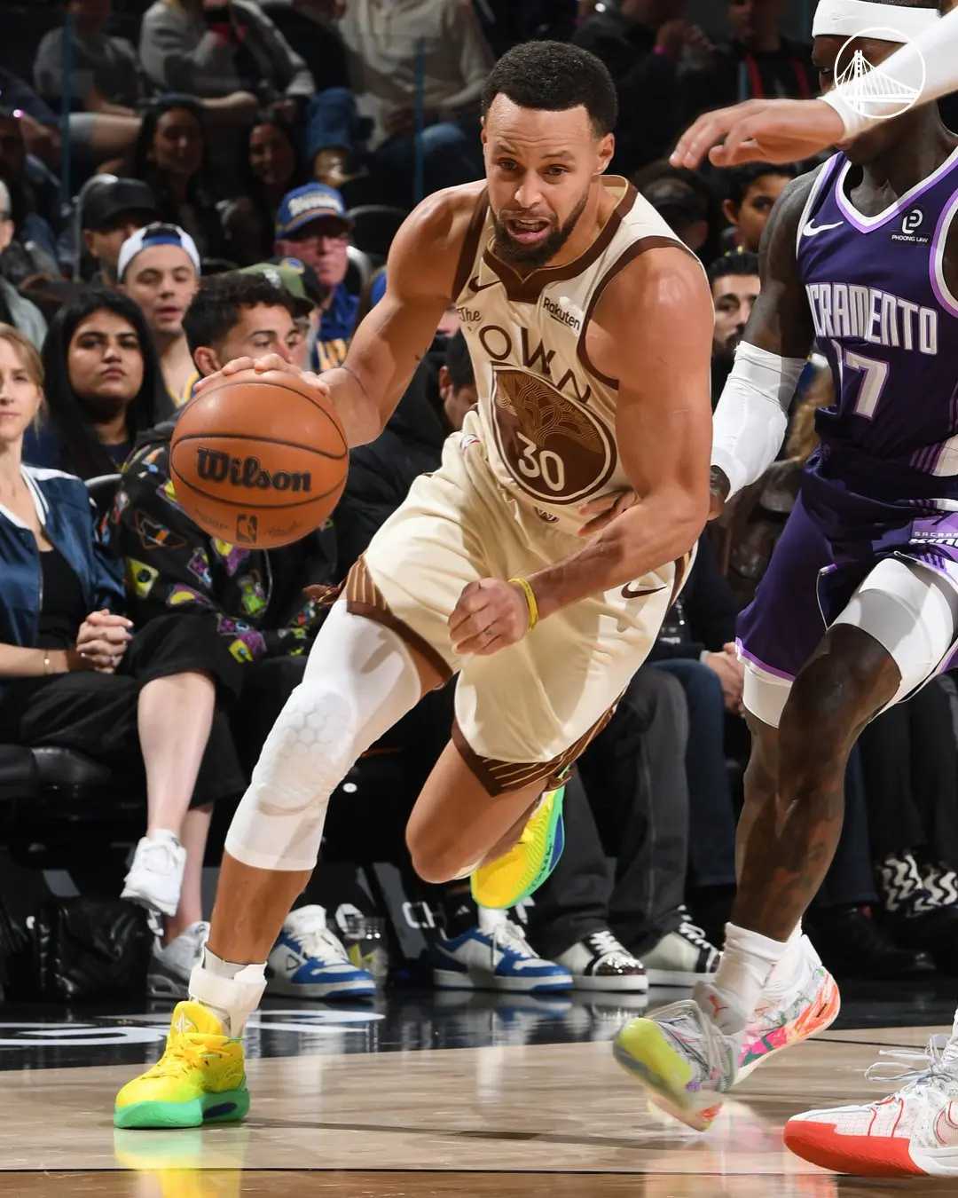 库里打掘金季后赛的数据 库里打掘金季后赛的数据